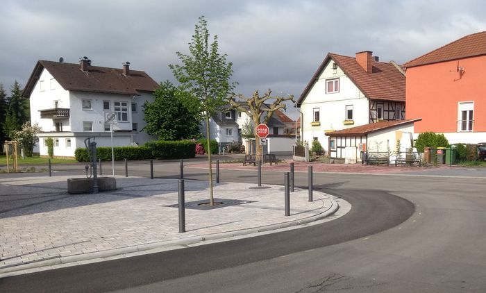 Kreuzungsbereich am Dalles: Am Rosengarten - Birkenstraße - Aufenauer Straße Kreuzungsbereich am Dalles