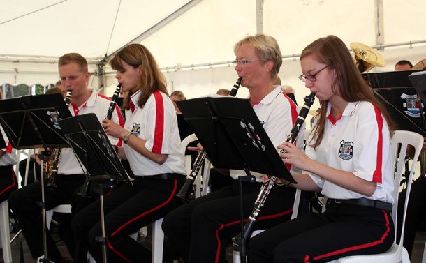 Musikalische Begleitung durch den Musikverein Brachttal Musikalische Begleitung durch den Musikverein Brachttal