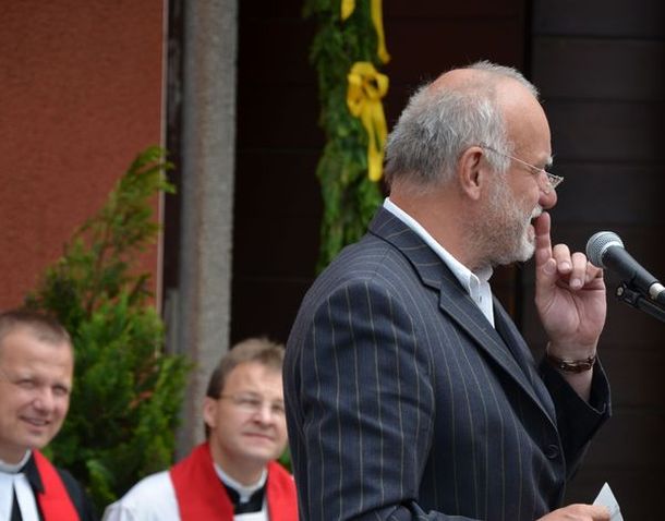 Der Wächtersbacher Pfarrer Schilling bei seiner Rede Der Wächtersbacher Pfarrer Schilling bei seiner Rede