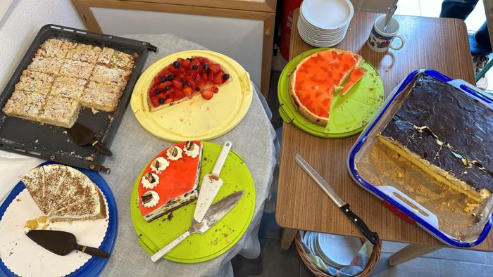 Kuchenbuffet bei der Museumsöffnung