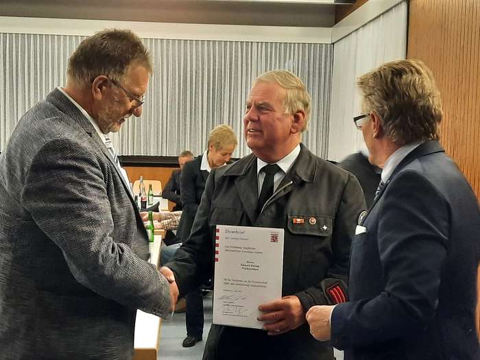 Richard Kistner im Gespräch mit Günter Höhn und Winfried Ottmann Landesehrenbrief für Richard Kistner