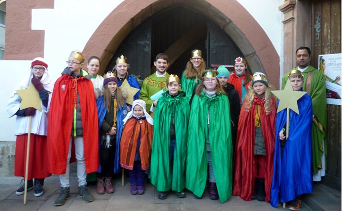 Die Sternsinger 2018 mit Pater Aloysius Sternsinger 2018
