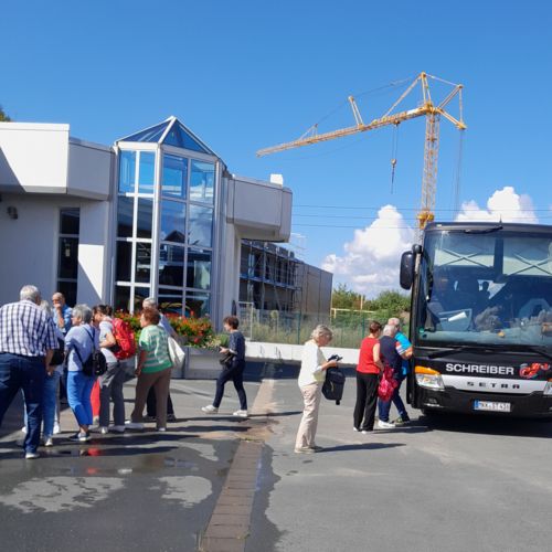 Vor der Gärtnerei Eichfelder