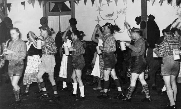 Die Anfänge des SG Neudorf: Maskenball Die Anfänge des SG Neudorf: Maskenball