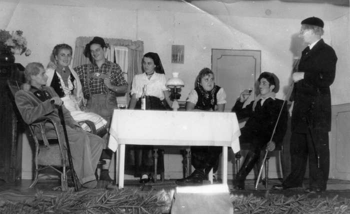 Die Anfänge des SG Neudorf: Theateraufführung Die Anfänge des SG Neudorf: Theateraufführung