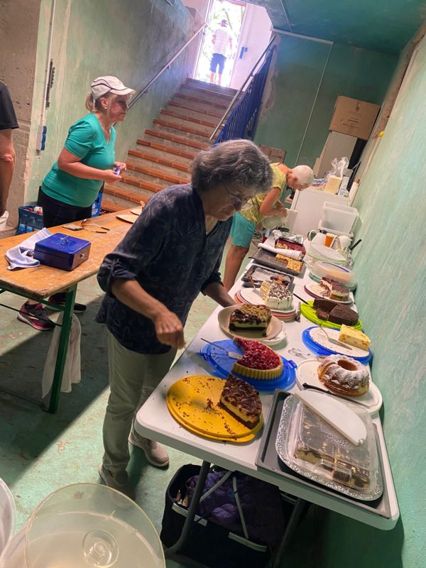 Kuchenbuffet im Weinkeller Kuchenbuffet im Weinkeller