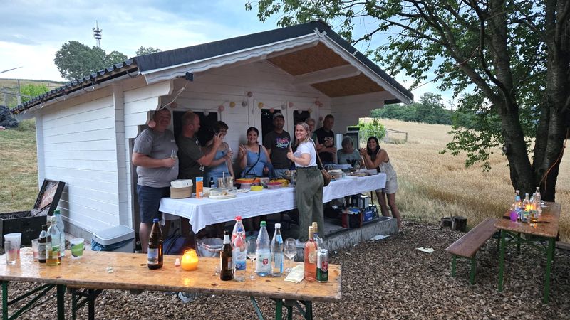 Die neue Hütte - nach dem Regenguss Die neue Hütte - nach dem Regenguss