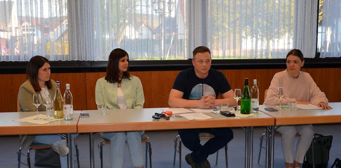 Vorstand der Weinfreunde Neudorf 2025 (von links L. Wink, A. Bohlken, S. Knobloch, C. Schramm) Vorstand der Weinfreunde Neudorf 2025